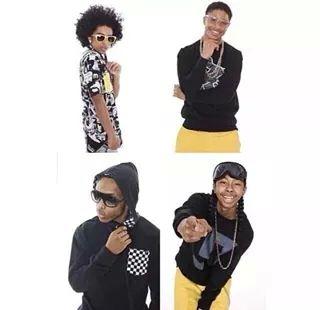 i love to help people and for ever mindless and follow me on instagram or add me on kik but i love singing more and writing songs and i am very good at singing