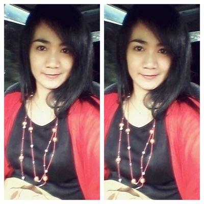 Lya_Retha's profile picture. Smile is the shortest distance between two people