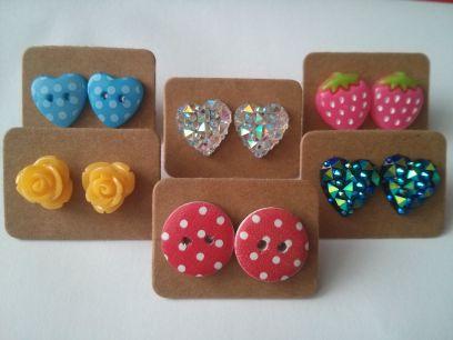 Handmade kitsch earrings
Payment by Paypal
Delivery by Royal Mail