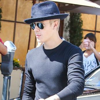 @justin_bieber follow me plz