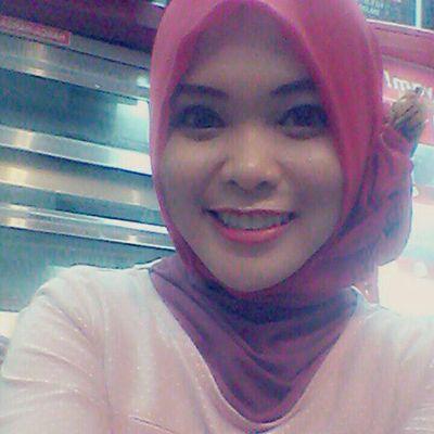 LiaMuliani6's profile picture. stay with me :*