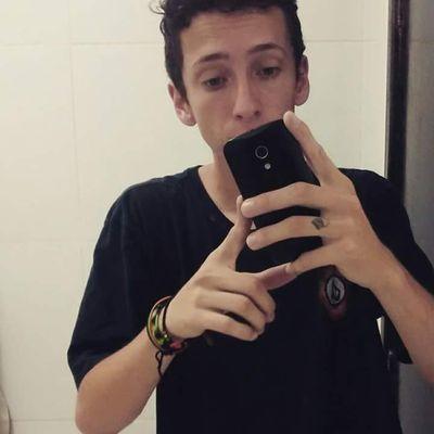 ''Peguem suas armas , Pois a guerra começou, Sou mais um Gladiador com espirito de vencedor..''