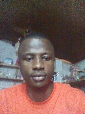 tarawalie32's profile picture. 