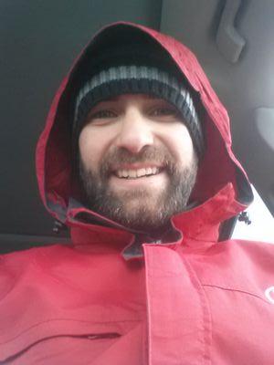 fun loving single guy ready to move on n find that one!!!