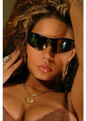 IF YOU FOLLOW US WE FOLLOW BACK WERE A NEW PAGE SHOWCASING UNIQUE  VIDEOS / & WORLDWIDE NEWS *