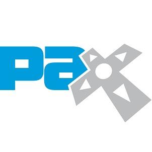 pictures of fans meeting youtubers at pax east!