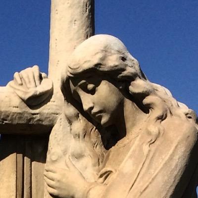 SzzrSpice's profile picture. Bone-yard burlesque queen, saloon crooner & spicy half of Swivelore.