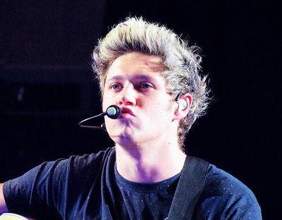 MAIN ACC : @harryinastyles , follow my main and follow this account to fback bc  I am on follow limit =(. BUT DON'T UNF MY MAIN BC GOALS :)