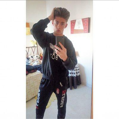 sentimiento, elegancia y maldad ;)        instagram: dani_baena06       ask: danieliyo6