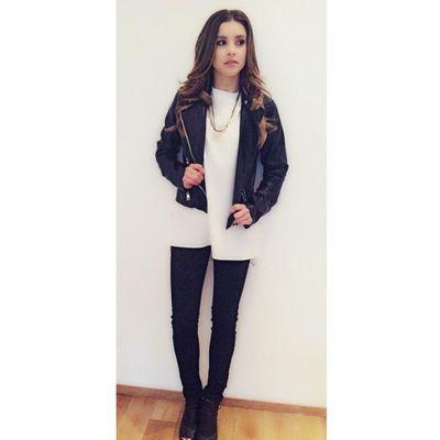 Pollita de pau te amo.infinitivamente agradezco al camino que me alla.puesto en el destino de conocerte ✌