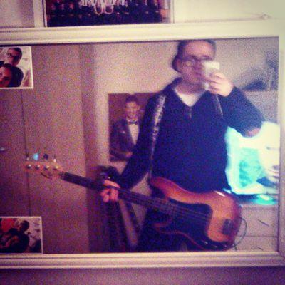 Bassist, music lover, enthusiast. Currently blowing your mind cause your thoughts bore me. Instagram: kylehughes7997