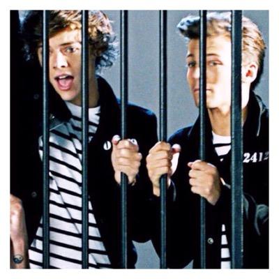 hiiiii follow @tryintowalk and @blountbuddy pretty please xx