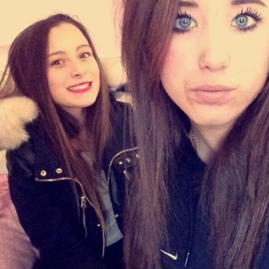 chloeewiless's profile picture. 