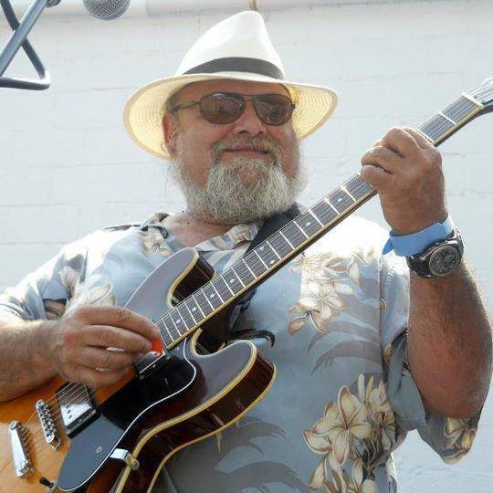 Singer / Guitar Player That Loves The Blues