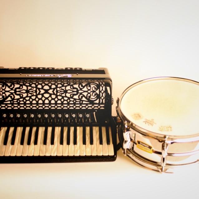 A professional three piece ceilidh band and disco that perform all over Scotland offering upbeat and exciting entertainment to provide an unforgettable night.
