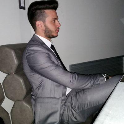 Hi My name is Alessandro Provitera,I'm 18, i'm Italian and I live in Naples, my favorite singer is: Ligabue . FOLLOW MEEE