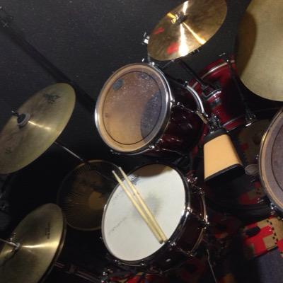 Dr_kta's profile picture. I study English play the Drums and Piano funk  rock maroon5 Japan