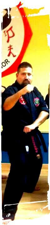 Instructor de kajukenbo. Técnico superior  en integración social. Responsable de las escuelas de kajukenbo de Tortola,Horche y Aranzueque