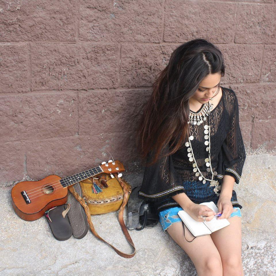 Writer and cartoonist for @southwesternsun, contributer for @treblezine, and ocean obsessed, food crazed, vinyl junkie.