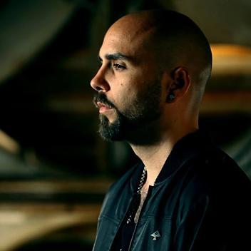 Club de Fans OFICIAL de @ZPU uno de los mejores raperos de España | Doce Lunas | http://t.co/uwBbBu773I  | http://t.co/5ykPXQgJ6G | http://t.co/8Dcifza1q0
