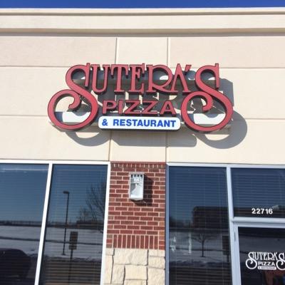 We are a full service italian restaurant and bar specializing in #pizza, pasta, and fun. We cater to the entire metro kansas city area.t