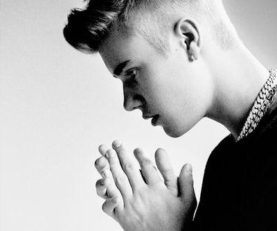 WANT A DM WITH JUSTIN BIEBER? FOLLOW « @HARRYPVSSY » ASK FOR FBACK AND DM✨