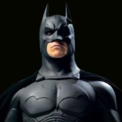 I am the dark night of gotham, protecting its precious people from danger.. I AM BATMAN! feel my fist in your face! Heart belongs to: @QueenDianaWW