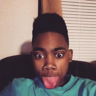 Follow me on Instagram @kid.robinson Follow me on Vine @kid.robinson subscribe to me on youtube @chazr82
