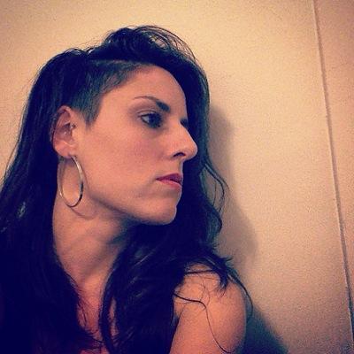 I am the lead singer for @TheMudLords, and piano player for @TrixieandSkates, two SF based rock bands. \m/