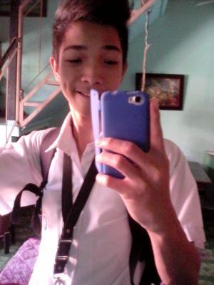 julian16mark's profile picture. I sing... and watch                                    #PowerRangers. ✌ #TheVoicePHSeason2 #TeamLEA #Plasm23 #CollegeStudent:             julian16.mjg@gmail.com