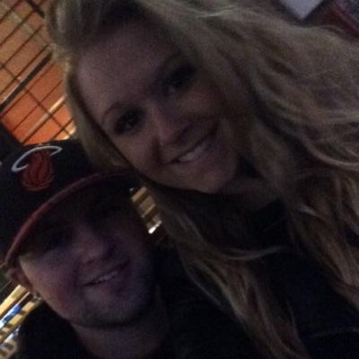 erikadabomb14's profile picture. love my fam forever