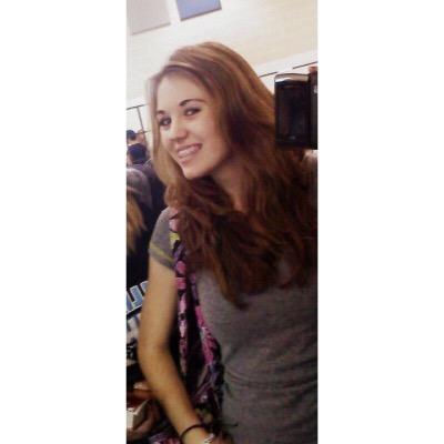 erinjoycebiggie's profile picture. 