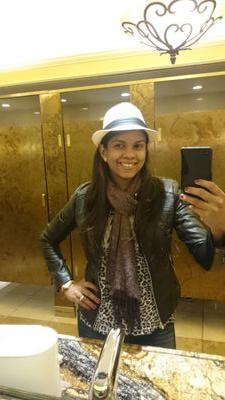 Mujer de Fé, trabajadora, muy familiar, de caracter fuerte, alegre, humilde, buena amiga y super Cool