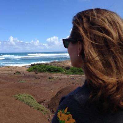 I'm Amy. Hawaii born and raised, I've taken my love of the beach & turned it into art for the ocean lover. Customizable designs for weddings, birthdays & more!