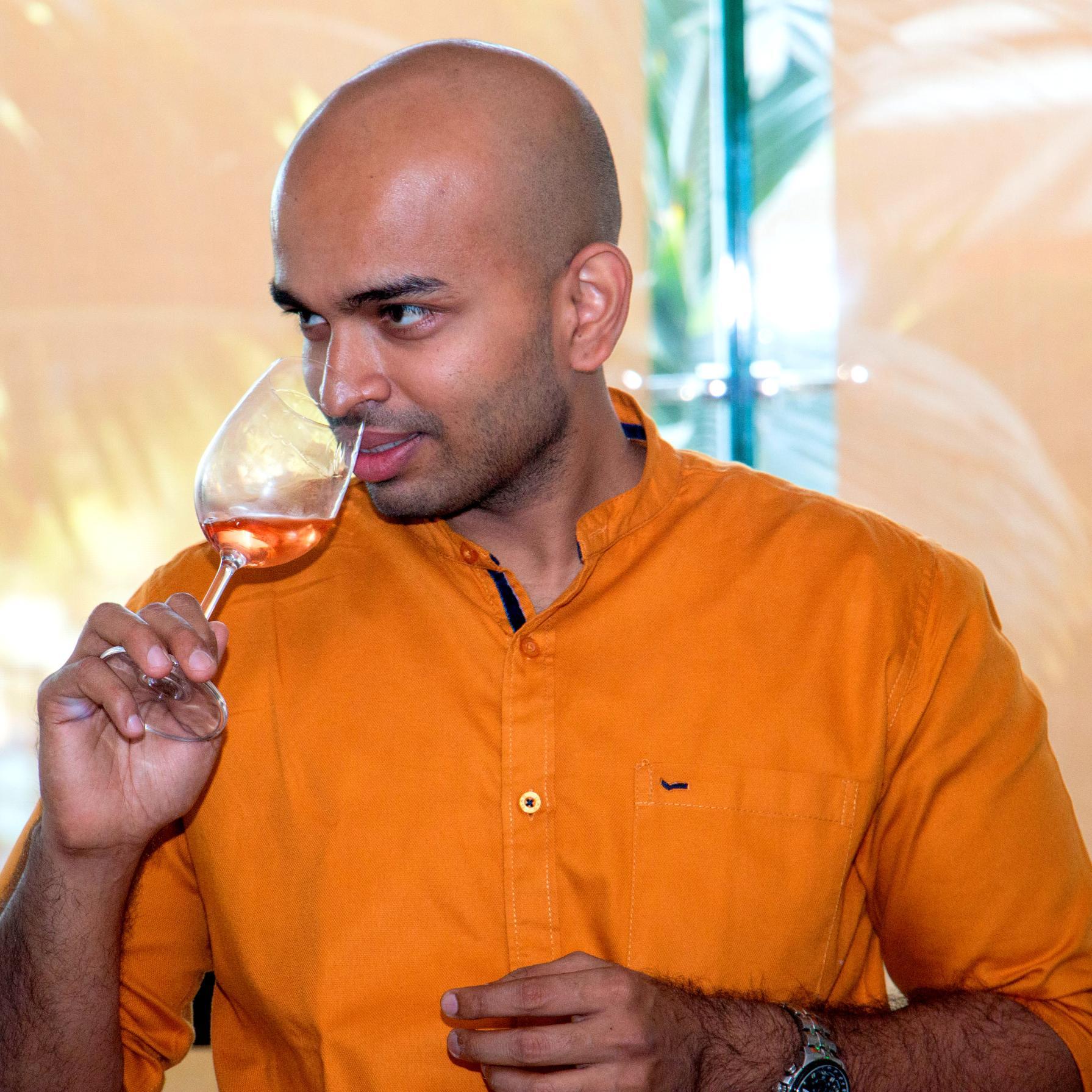 Whisky ambassador | Cognac Educator | Wine judge | vegetarian traveller | runs @thehappyhigh bar school | reviews Restaurants Hotels