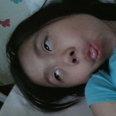 chezenne's profile picture. cool !!