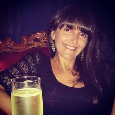 Creative thinker, writer, communicator & negotiator | food & wine lover | My glass is always half full