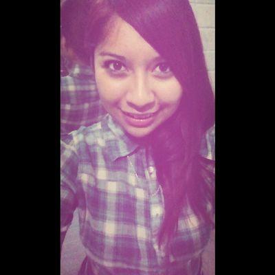 Disfruta el camino entre la vida y la muerte, forja tu destino no confies en la suerte, ¡vive sonriendo que la vida es una fiesta!.