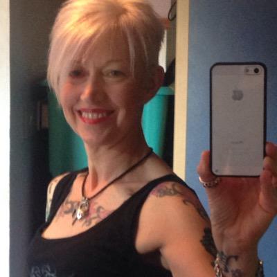 Personal Trainer/Sports Therapist.Loves Chelsea FC, Tampa Bay Bucs, Music, Gigs, Festivals, Piercings, Tattoos, London2012 Gamesmaker