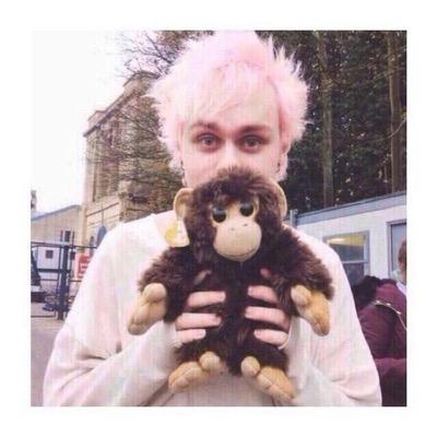 ashdonutcare's profile picture. @Michael5SOS: wearing pink underwear, today is going to be fabulous