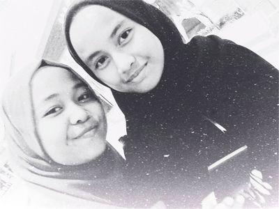 nrqamrnsa's profile picture. perlahan lahan hati ini mati