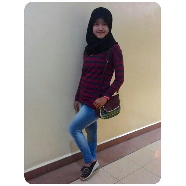 yuliia_r's profile picture. waiting