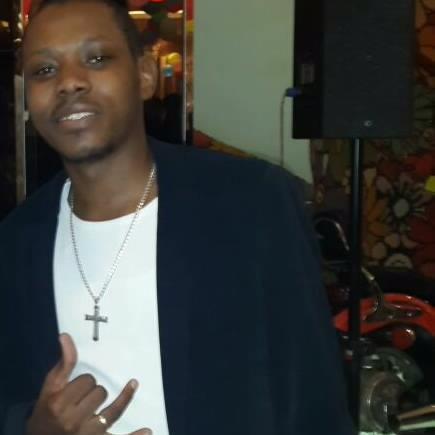 alfy1katurara's profile picture. entertainment & business