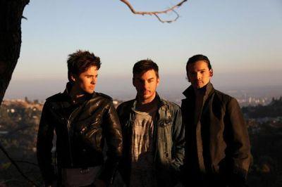 We post Mars Pictures & Lyrics
 DM us if you want to share something on our page, fan account