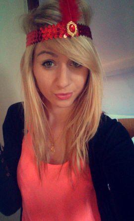 EmelineDlp's profile picture. Un garçon est censé mouillé ton boxer pas tes yeux, une fille est censé te rendre la bite dur pas ta vie.