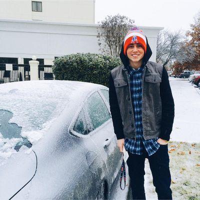 Brandyn kaine is the most amazing artist ❤ follow him // @brandynkaine . #nashville2015 so proud of you ❤