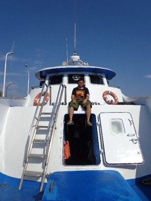 henrisinurat's profile picture. Tidak disarankan bagi para intelektual yang arif dan bijaksana untuk berinteraksi dengan saya. #BahayaItuSederhana