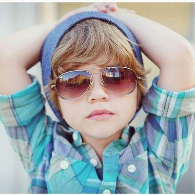 3. Hijo de Patch Cipriano y Lariane Delacour. Como papá. Principe de mamá. Mellizo de Gabrielle. »Rose, guapa«.