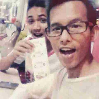 safiqEyeman99's profile picture. hai ..nama safiq ..19 ..batu pahat ..now study at ikbn bandar penawar ..selamat berkenalan warga Twitter ...ID wechat safiq_eyeman ... HeLlo ...