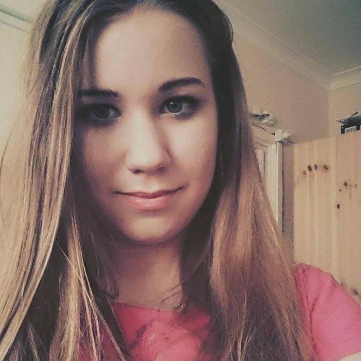 tamcsika27's profile picture. Hi everyone ! My name it's Tami :) Please follow me :D Thank you !!